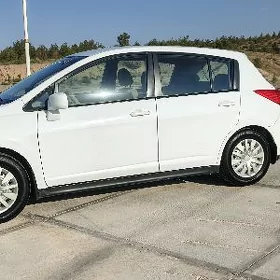 Nissan Versa 2010
