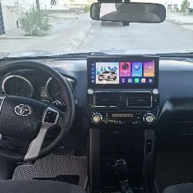 Toyota Land Cruiser Prado 2011
