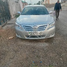 Toyota Camry 2010