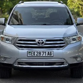 Toyota Highlander 2013