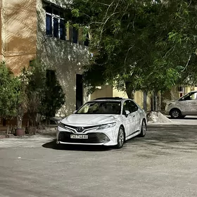 Toyota Camry 2020