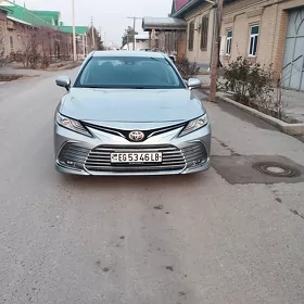 Toyota Camry 2018