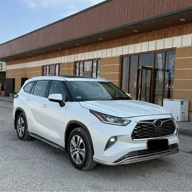 Toyota Highlander 2022