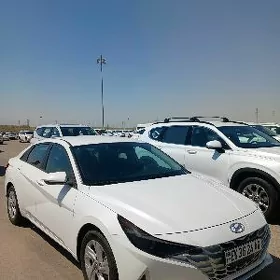 Hyundai Elantra 2021