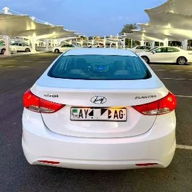 Hyundai Elantra 2012