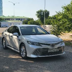 Toyota Camry 2018