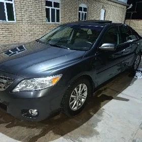 Toyota Camry 2011