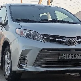 Toyota Sienna 2019