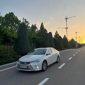 Toyota Camry 2016