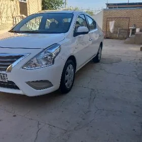 Nissan Sunny 2022