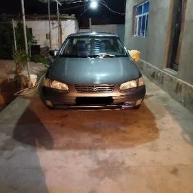 Toyota Camry 1998