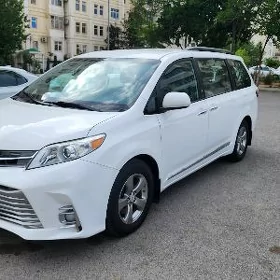 Toyota Sienna 2017