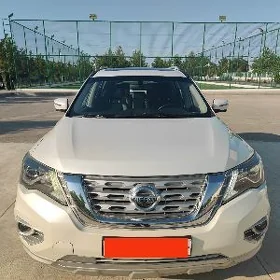 Nissan Pathfinder 2018