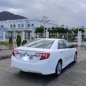 Toyota Camry 2014