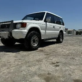 Mitsubishi Montero 1994