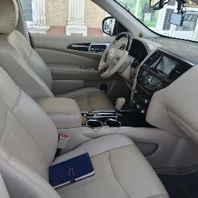 Nissan Pathfinder 2015