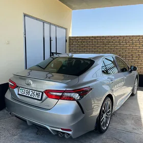 Toyota Camry 2020