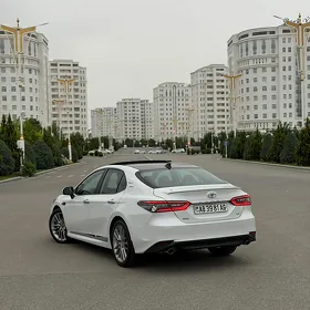 Toyota Camry 2020