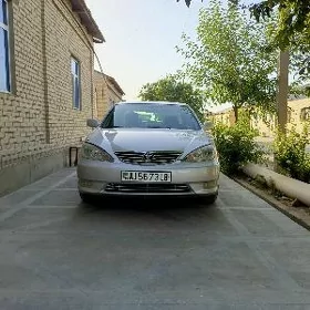 Toyota Camry 2004
