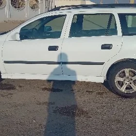 Opel Astra 2000