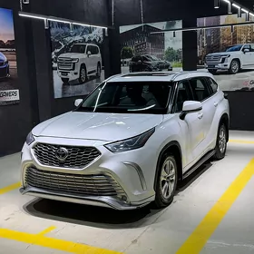 Toyota Highlander 2022