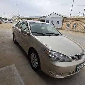 Toyota Camry 2005