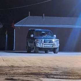 Mitsubishi Pajero 1995