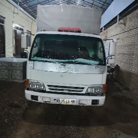 Isuzu Forward 1999