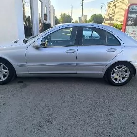 Mercedes-Benz C250 2003