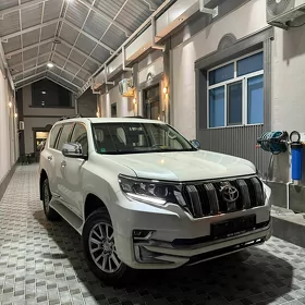 Toyota Land Cruiser Prado 2023