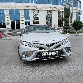 Toyota Camry 2022