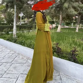 Платье  с накидкой 