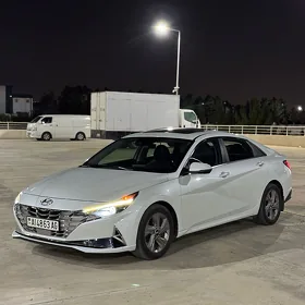 Hyundai Elantra 2021