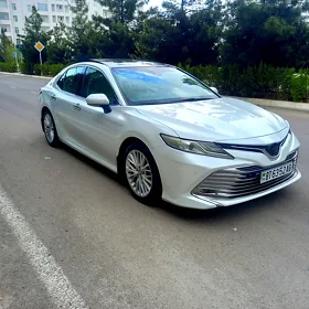 Toyota Camry 2018