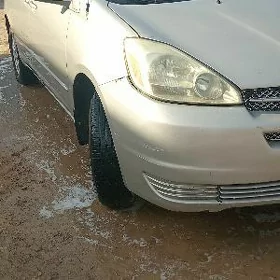 Toyota Sienna 2004