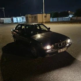BMW 525 1990