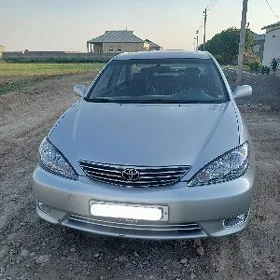 Toyota Camry 2004