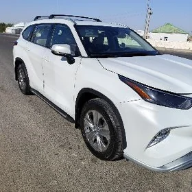 Toyota Highlander 2022