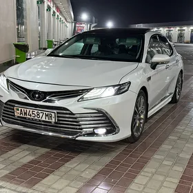 Toyota Camry 2020