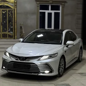 Toyota Camry 2023