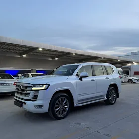 Toyota Land Cruiser 2023