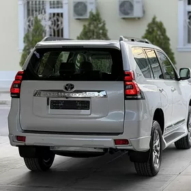 Toyota Land Cruiser Prado 2021