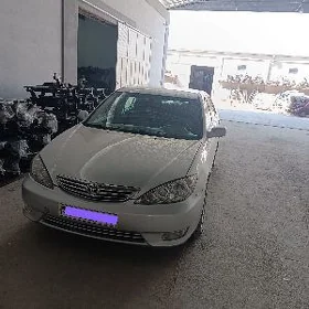 Toyota Camry 2004