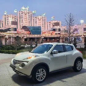 Nissan JUKE 2012