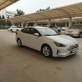 Hyundai Elantra 2020