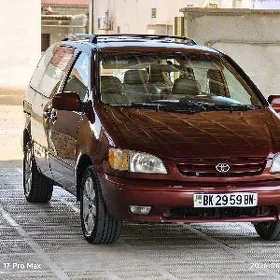 Toyota Sienna 2001