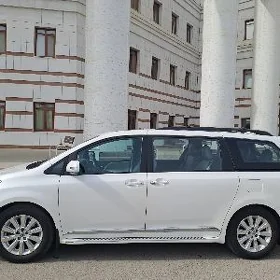 Toyota Sienna 2016