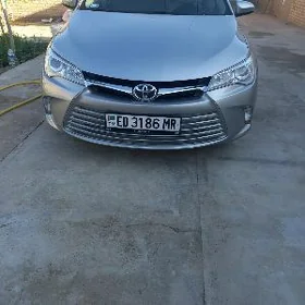 Toyota Camry 2017