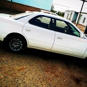 Toyota Vista 1985