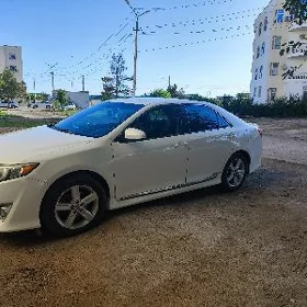 Toyota Camry 2013
